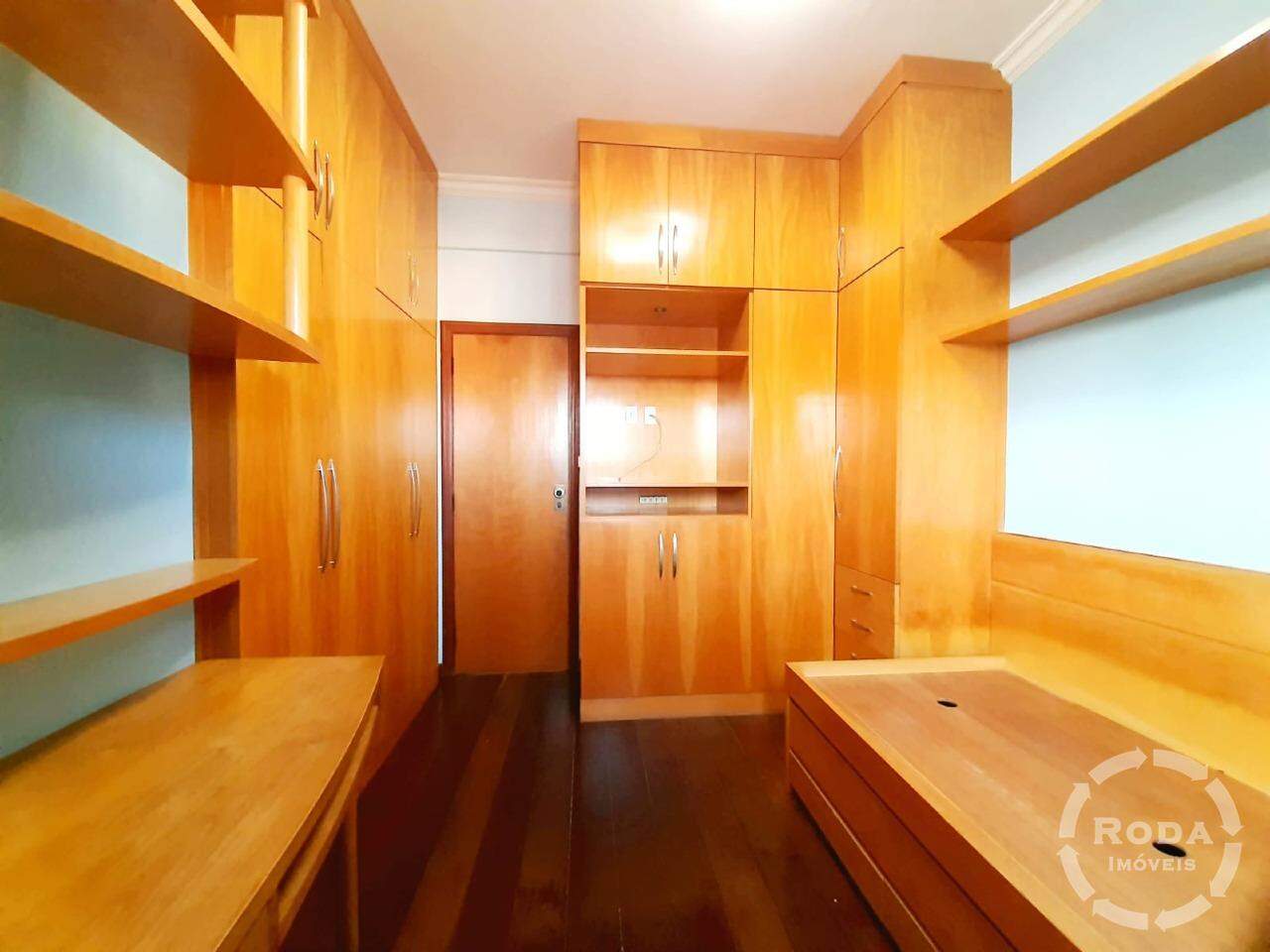 Apartamento para aluguel no Embaré: 