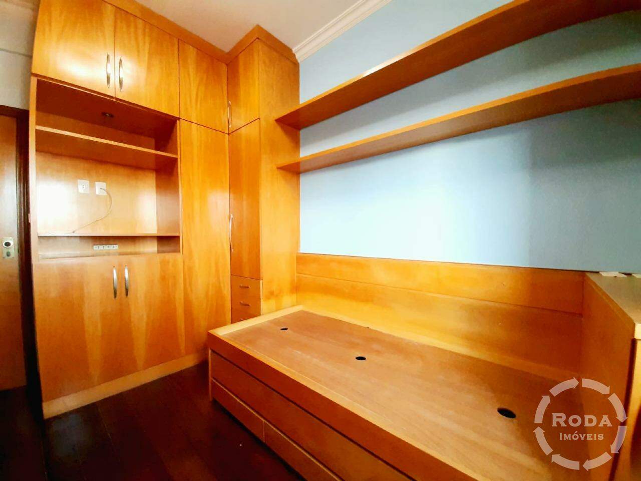 Apartamento para aluguel no Embaré: 