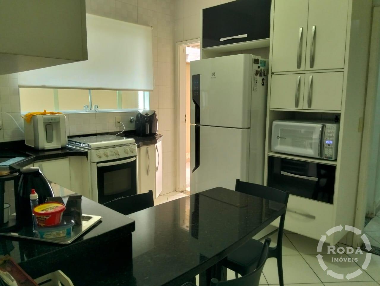 Casa à venda no Embaré: 