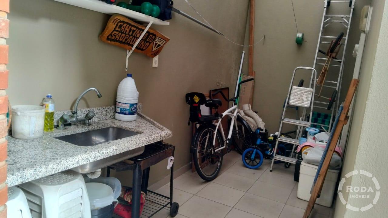 Casa à venda no Embaré: 