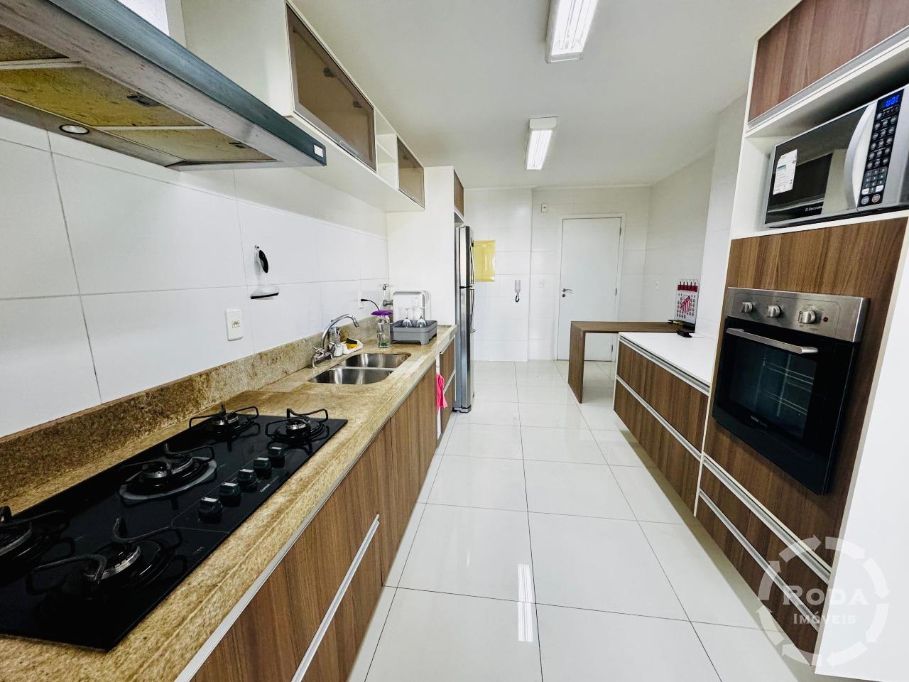 Apartamento à venda no Ponta da Praia: 