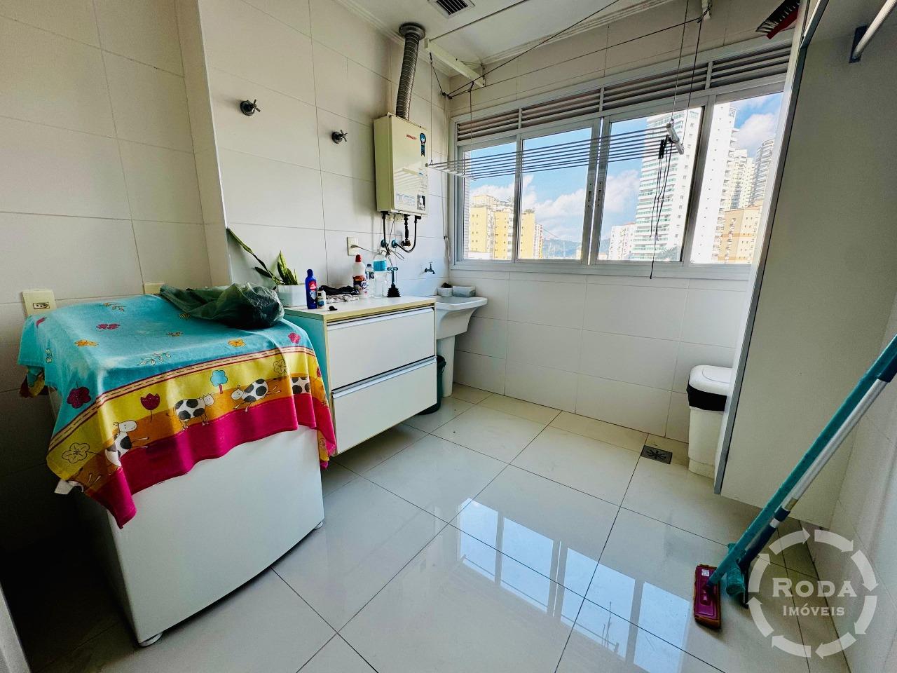 Apartamento à venda no Ponta da Praia: 