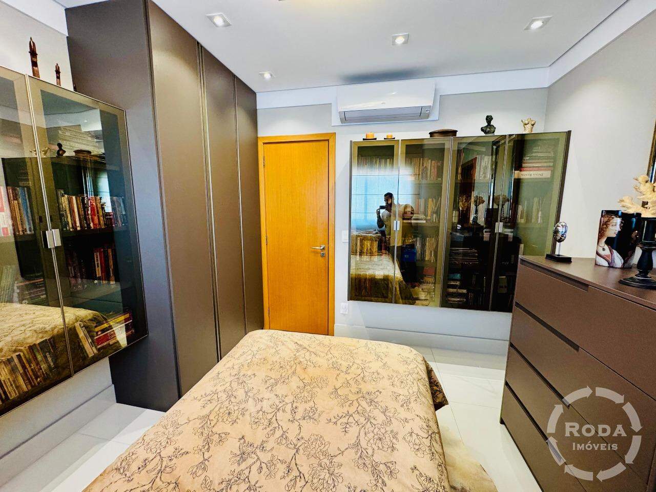 Apartamento à venda no Ponta da Praia: 