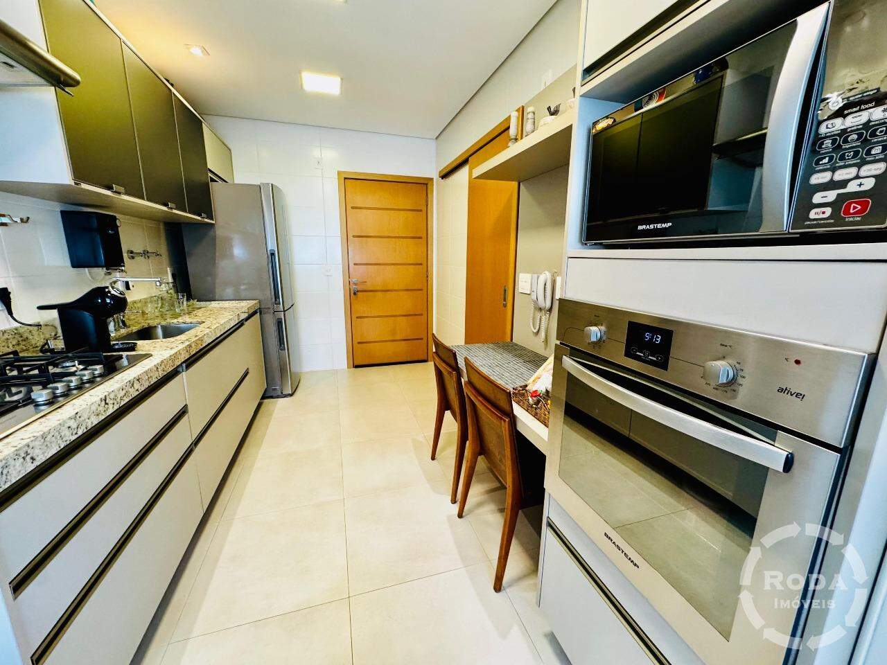 Apartamento à venda no Ponta da Praia: 