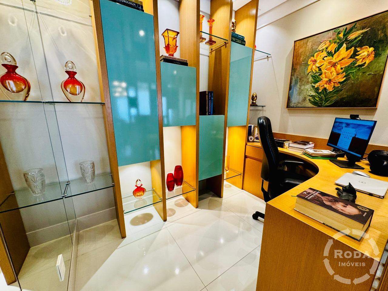 Apartamento à venda no Ponta da Praia: 