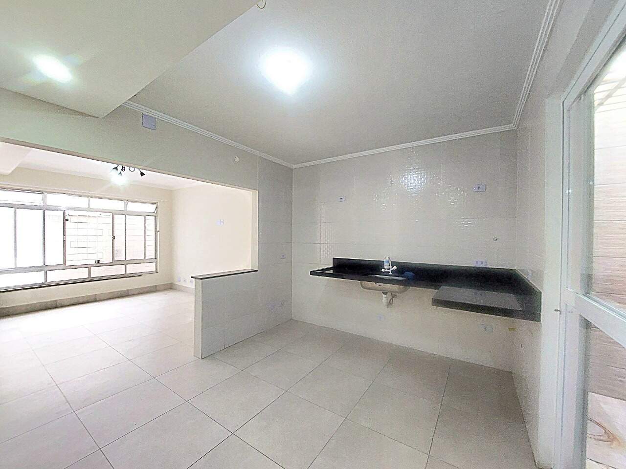 Sobrado Geminado à venda no Encruzilhada: 