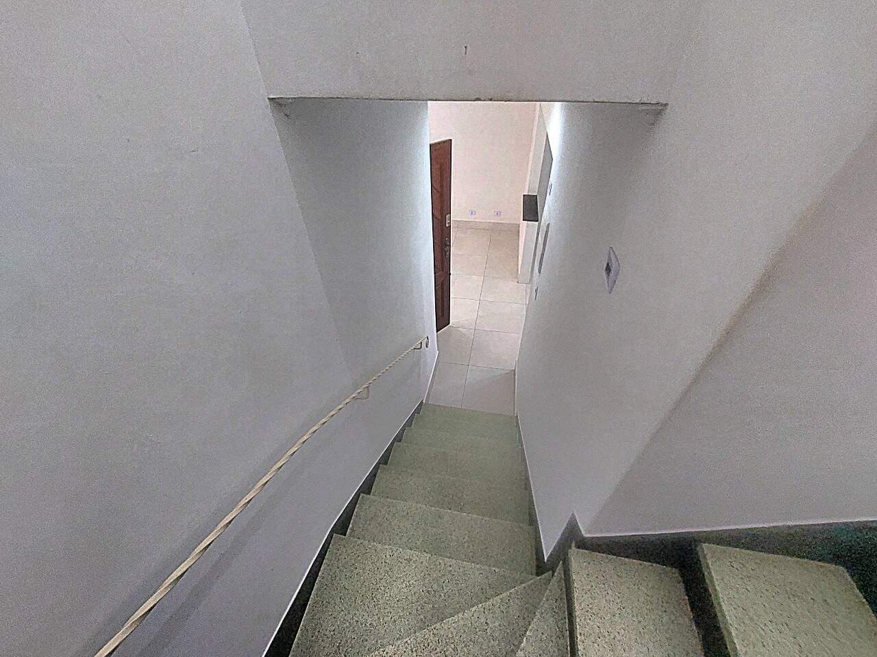 Sobrado Geminado à venda no Encruzilhada: 