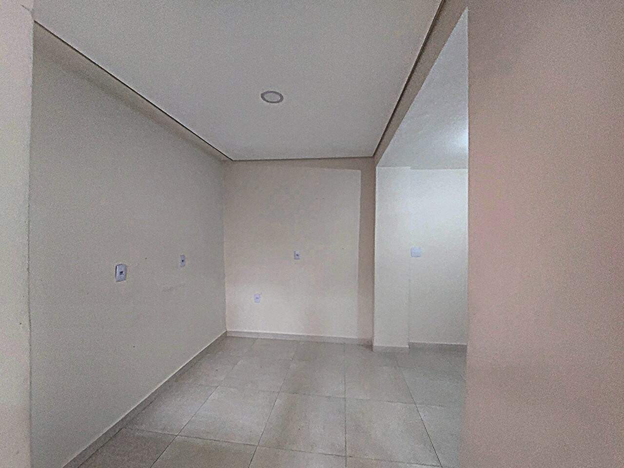 Sobrado Geminado à venda no Encruzilhada: 