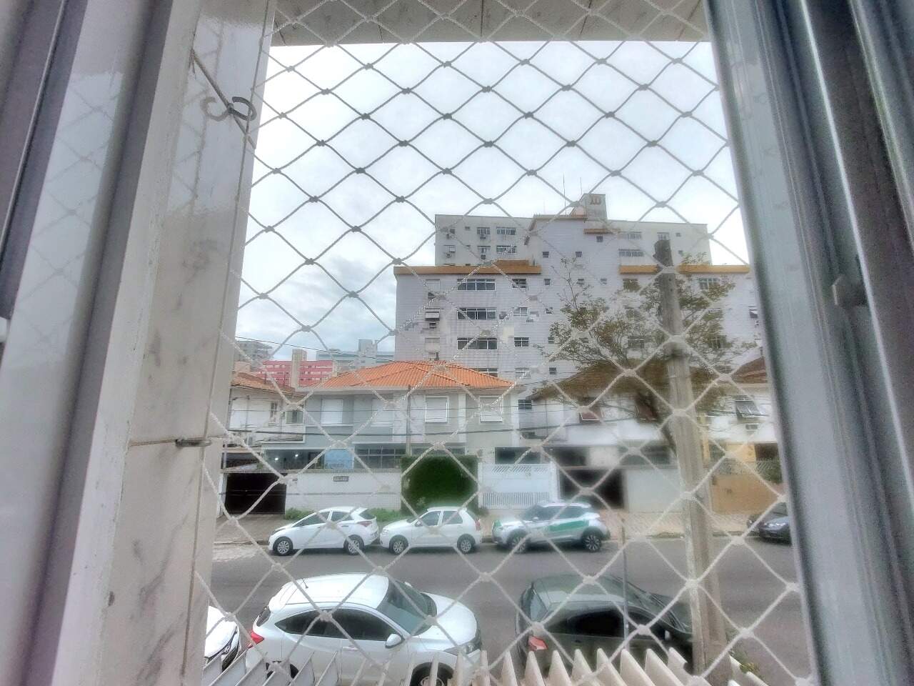Sobrado Geminado à venda no Encruzilhada: 