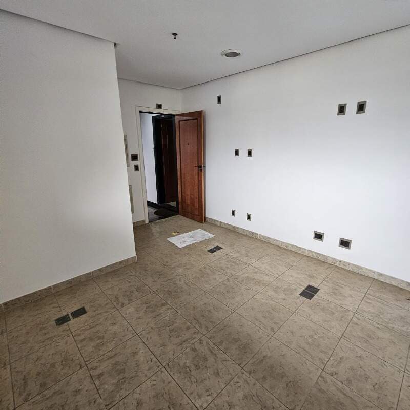 Sala à venda no Vila Nova: