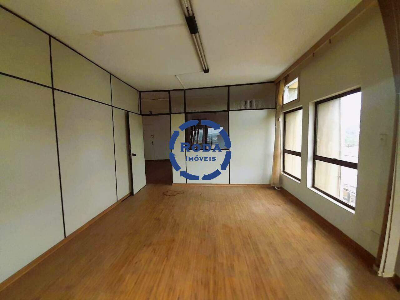 Conjunto Comercial para aluguel no Vila Mathias: