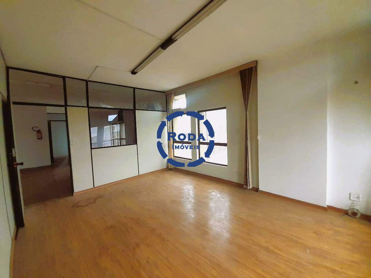 Conjunto Comercial para aluguel no Vila Mathias: