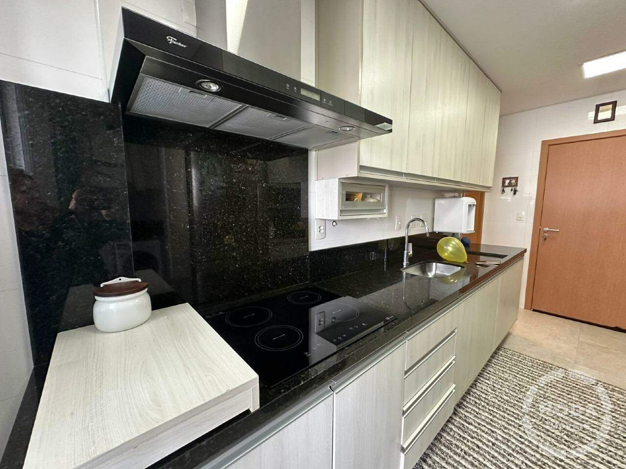 Apartamento à venda no Embaré: 