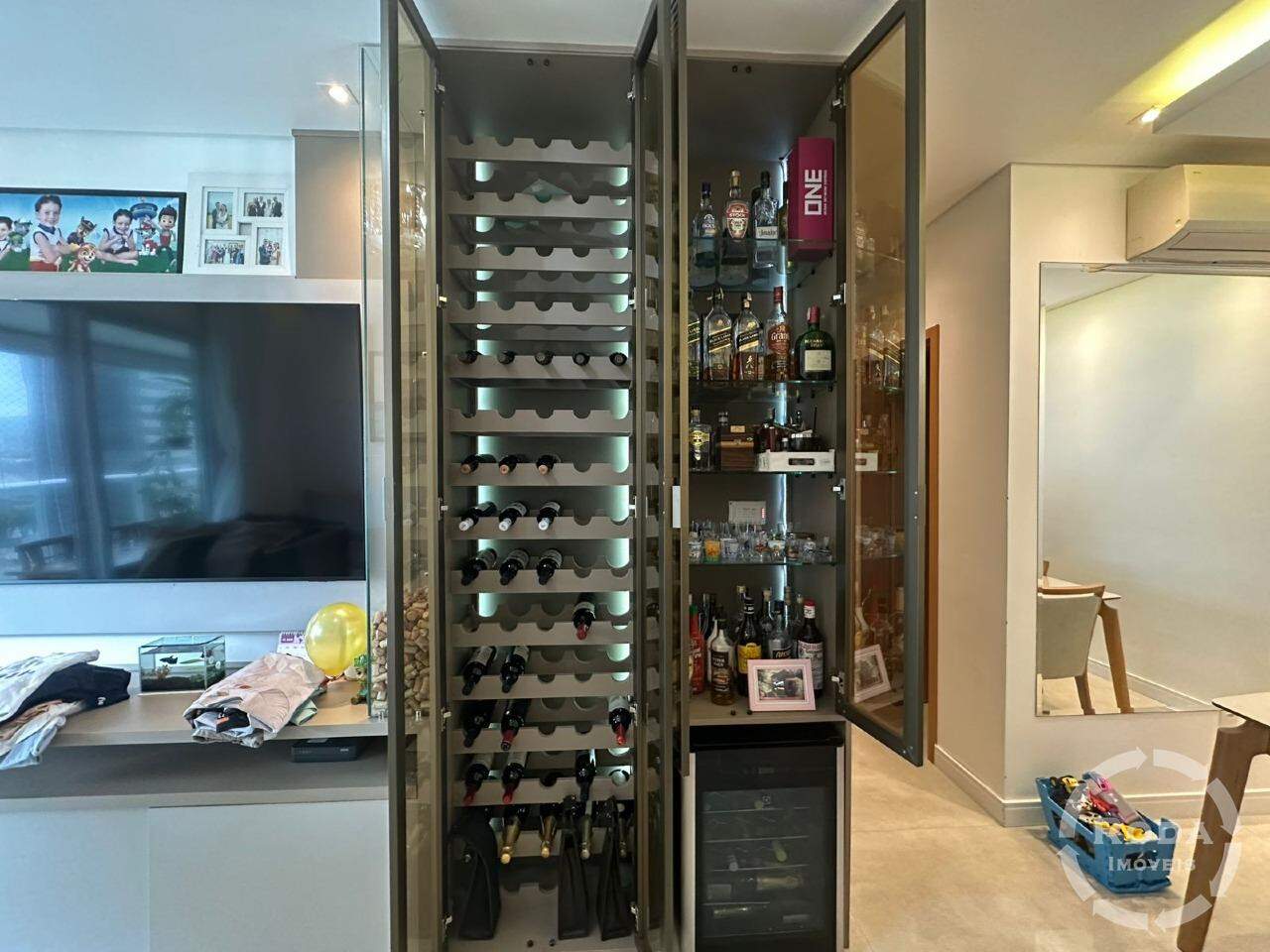 Apartamento à venda no Embaré: 