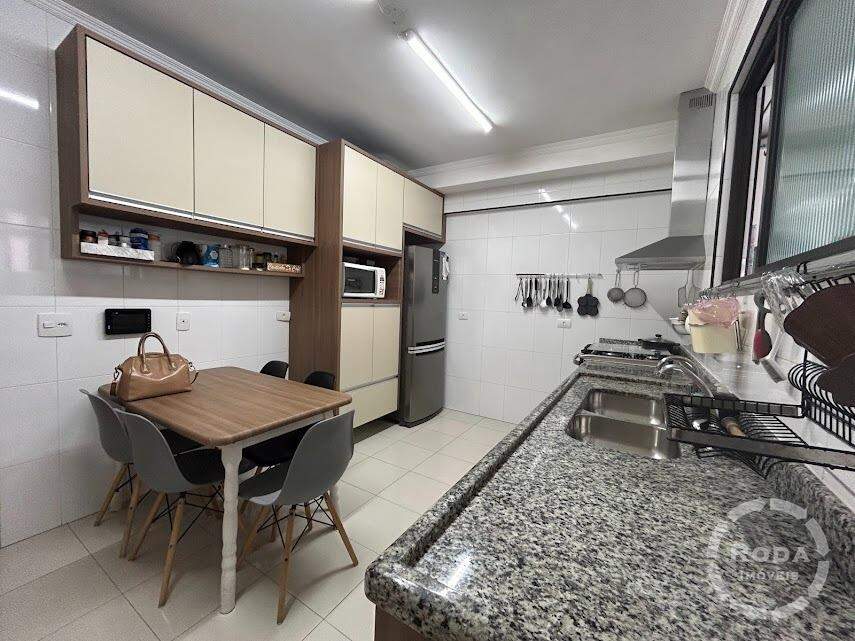 Apartamento à venda no Embaré: 