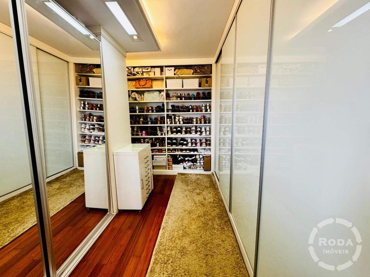 Apartamento à venda no Embaré: 
