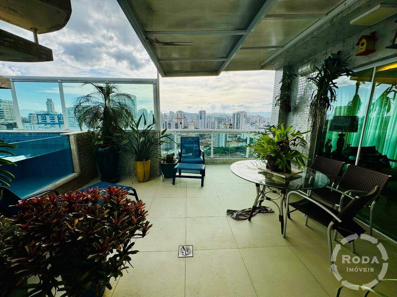 Apartamento à venda no Embaré: