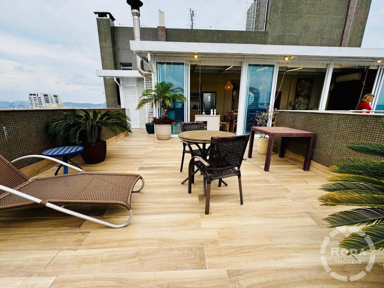 Apartamento à venda no Embaré: 