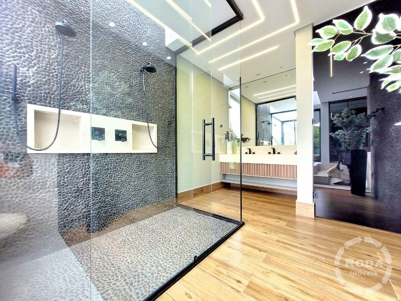 Casa de Condomínio à venda no Riviera de São Lourenço: 