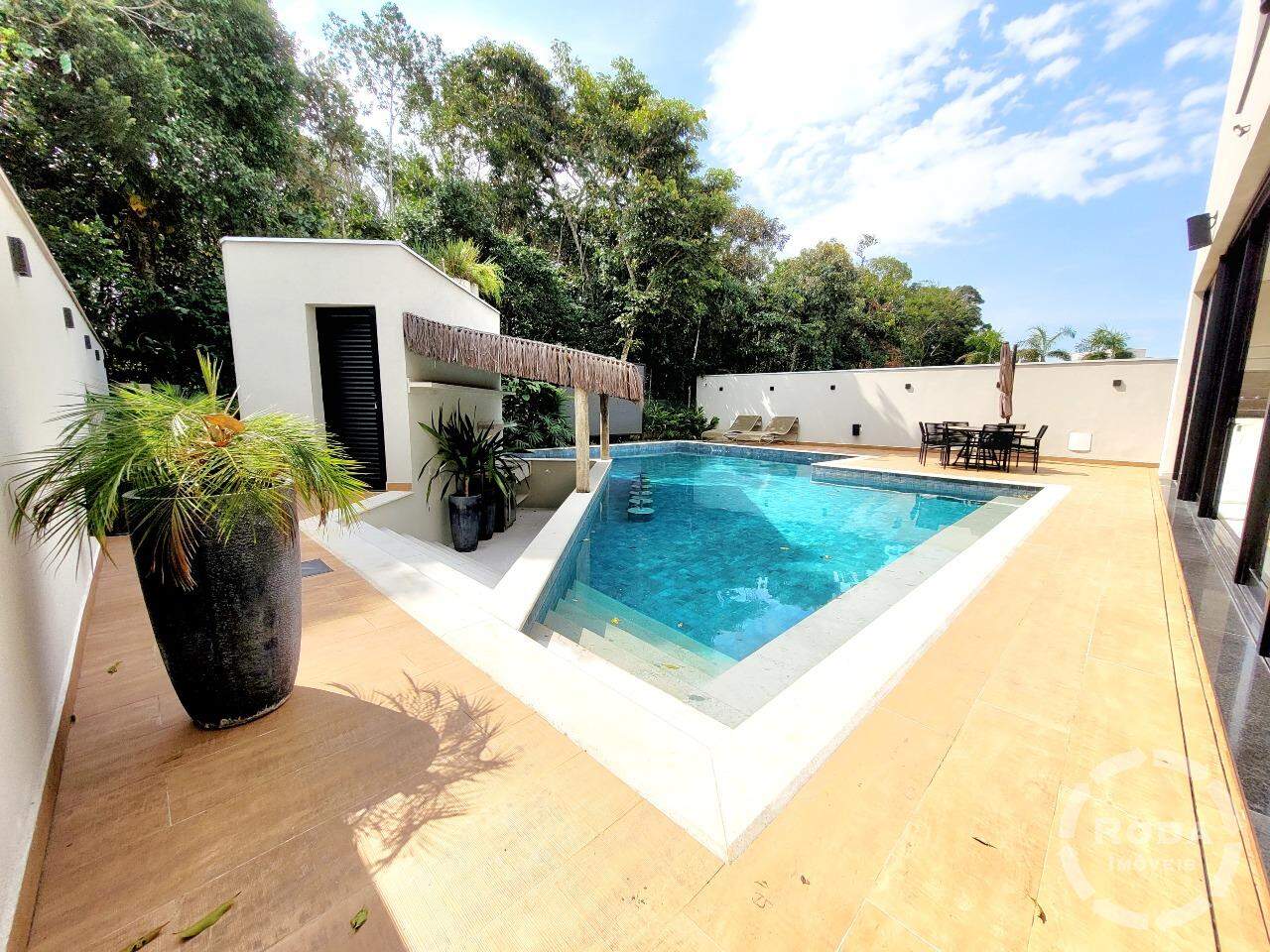 Casa de Condomínio à venda no Riviera de São Lourenço: 