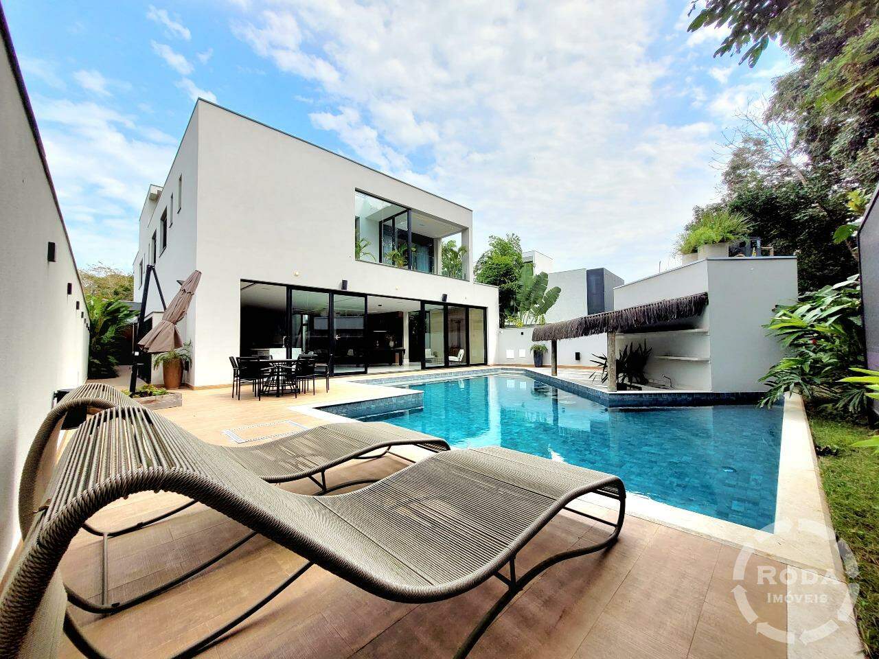 Casa de Condomínio à venda no Riviera de São Lourenço: 