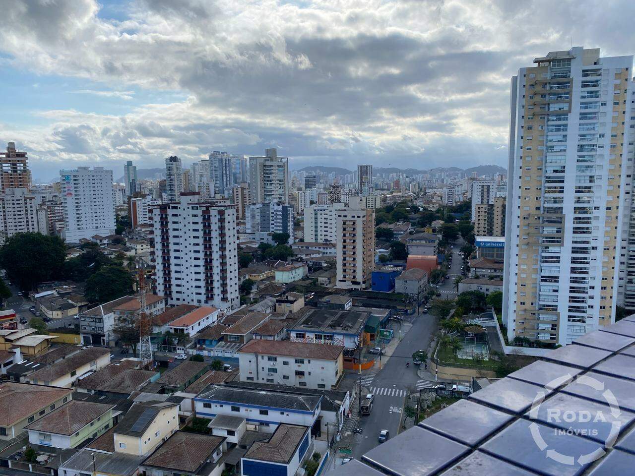 Sala à venda no Ponta da Praia: 