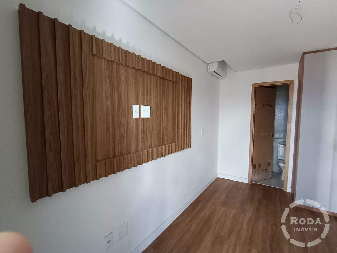 Apartamento à venda no Ponta da Praia: 
