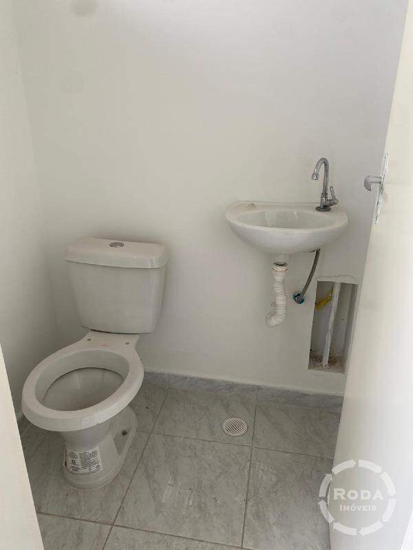 Sala à venda no Ponta da Praia: 