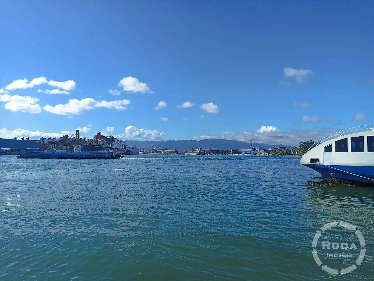Apartamento à venda no Ponta da Praia: 