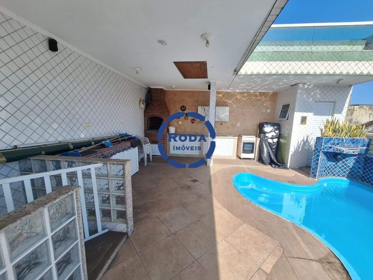 Sobrado à venda no Embaré: 