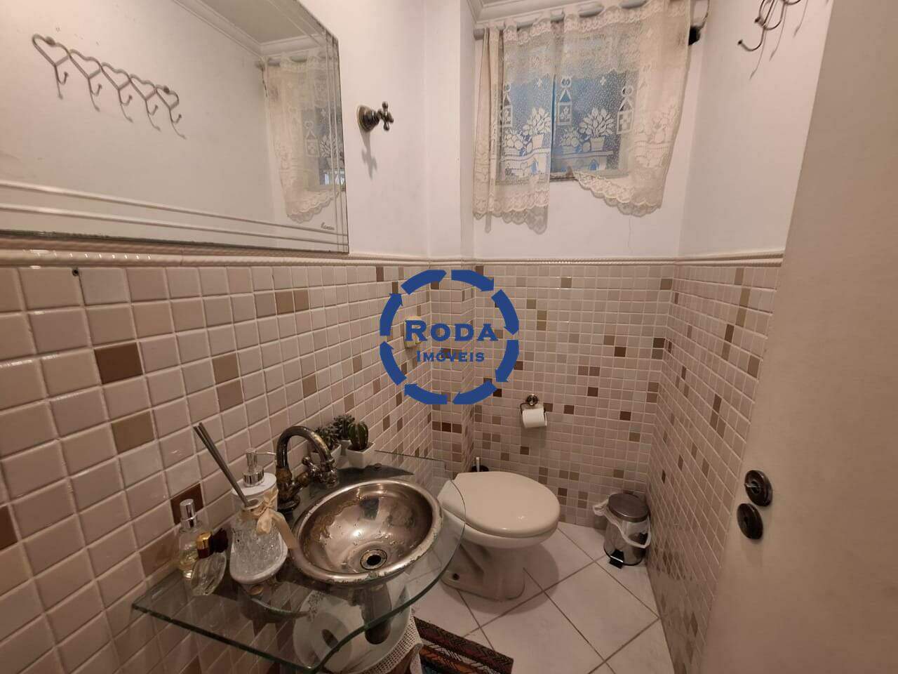 Sobrado à venda no Embaré: 