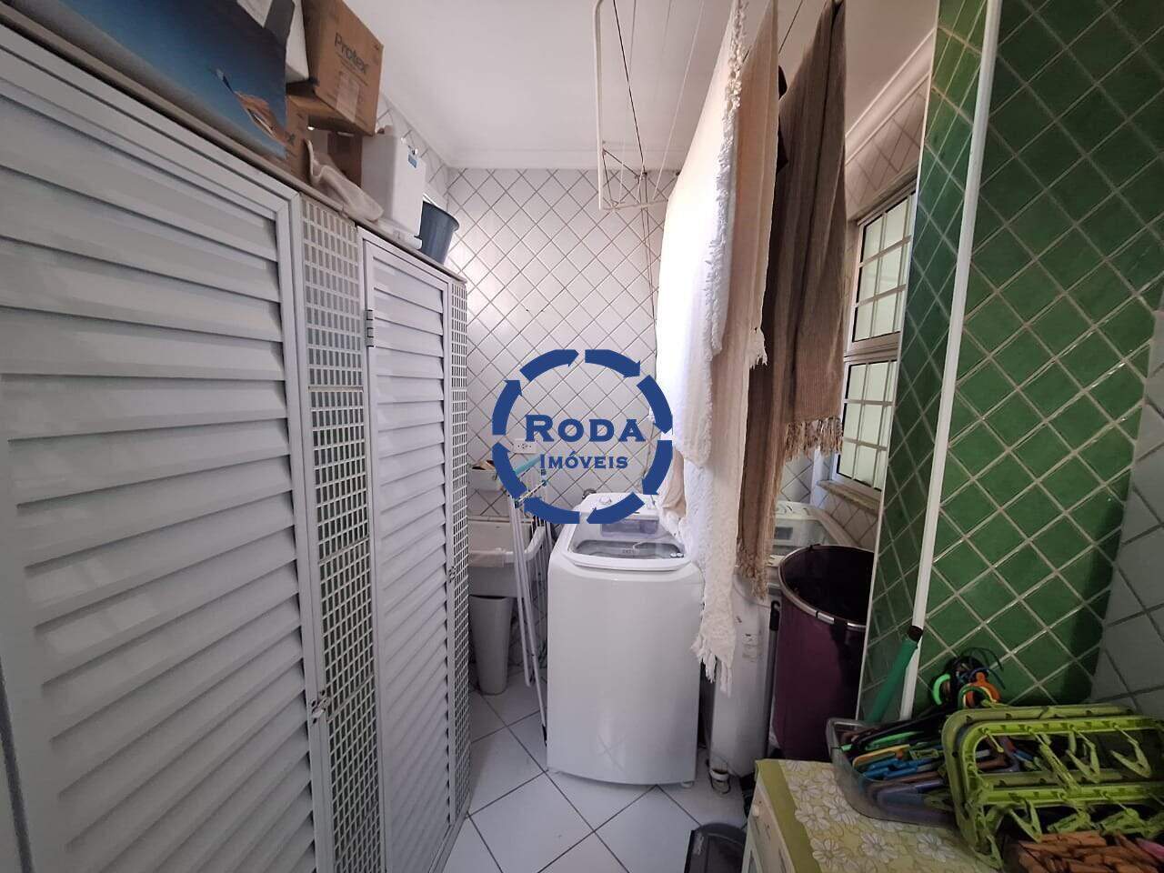 Sobrado à venda no Embaré: 