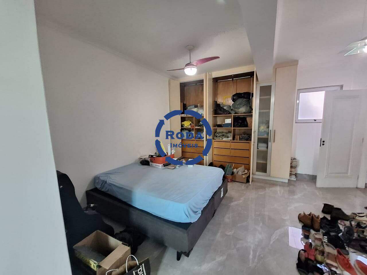 Sobrado à venda no Embaré: 