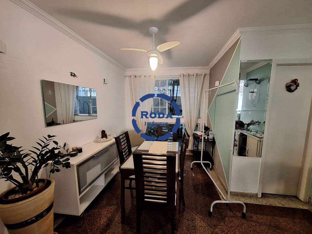 Sobrado à venda no Embaré: 
