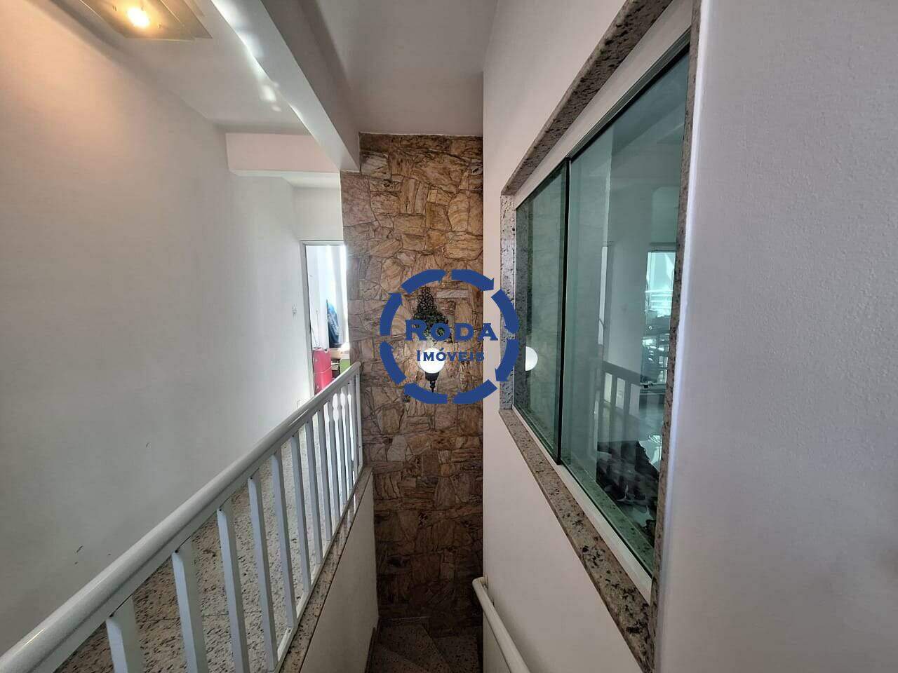 Sobrado à venda no Embaré: 