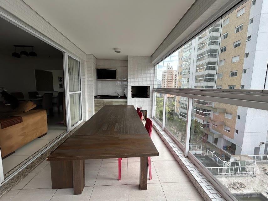 Apartamento à venda no Ponta da Praia: 