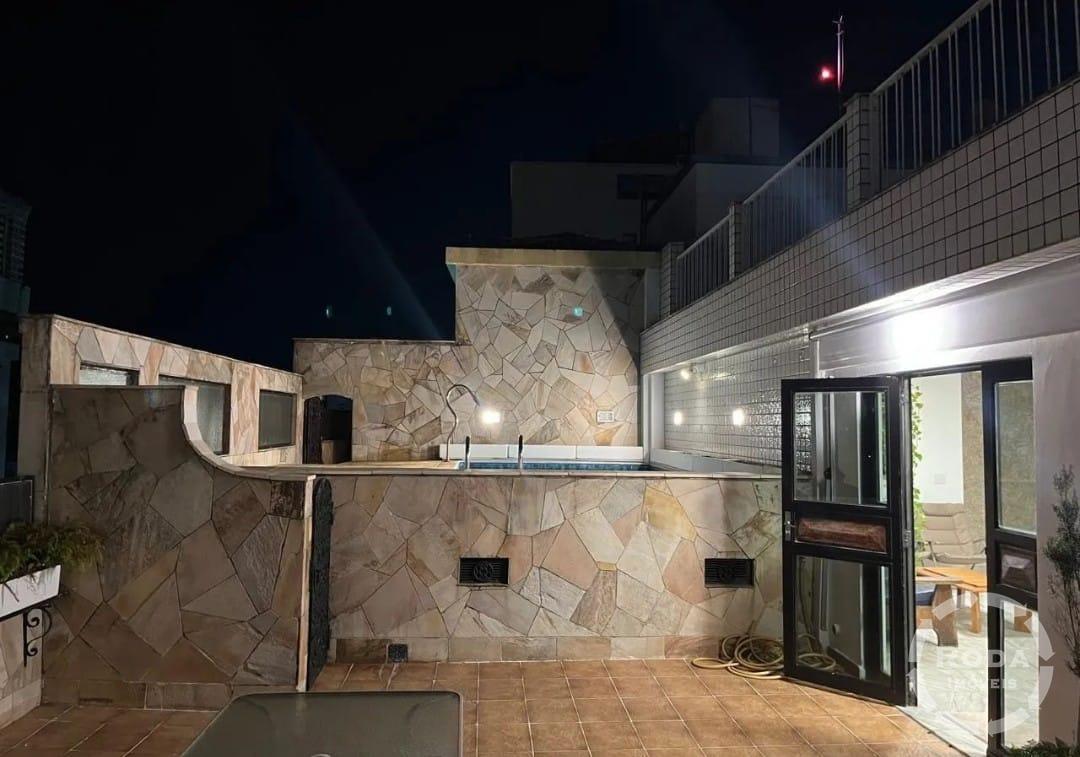 Cobertura à venda no Ponta da Praia: 