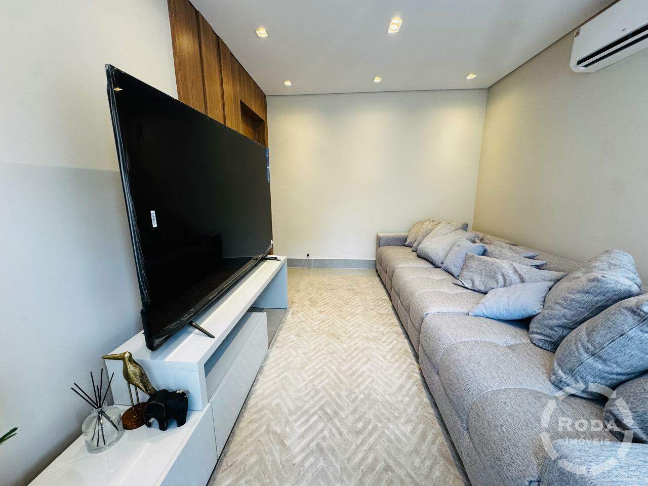 Apartamento à venda no Boqueirão: sala intima de tv 