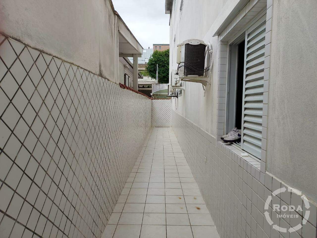 Casa à venda no Embaré: 