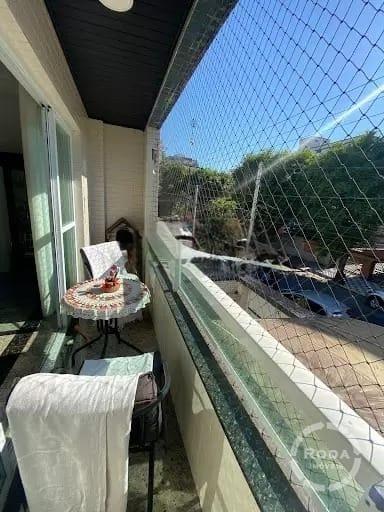 Casa à venda no Embaré: 