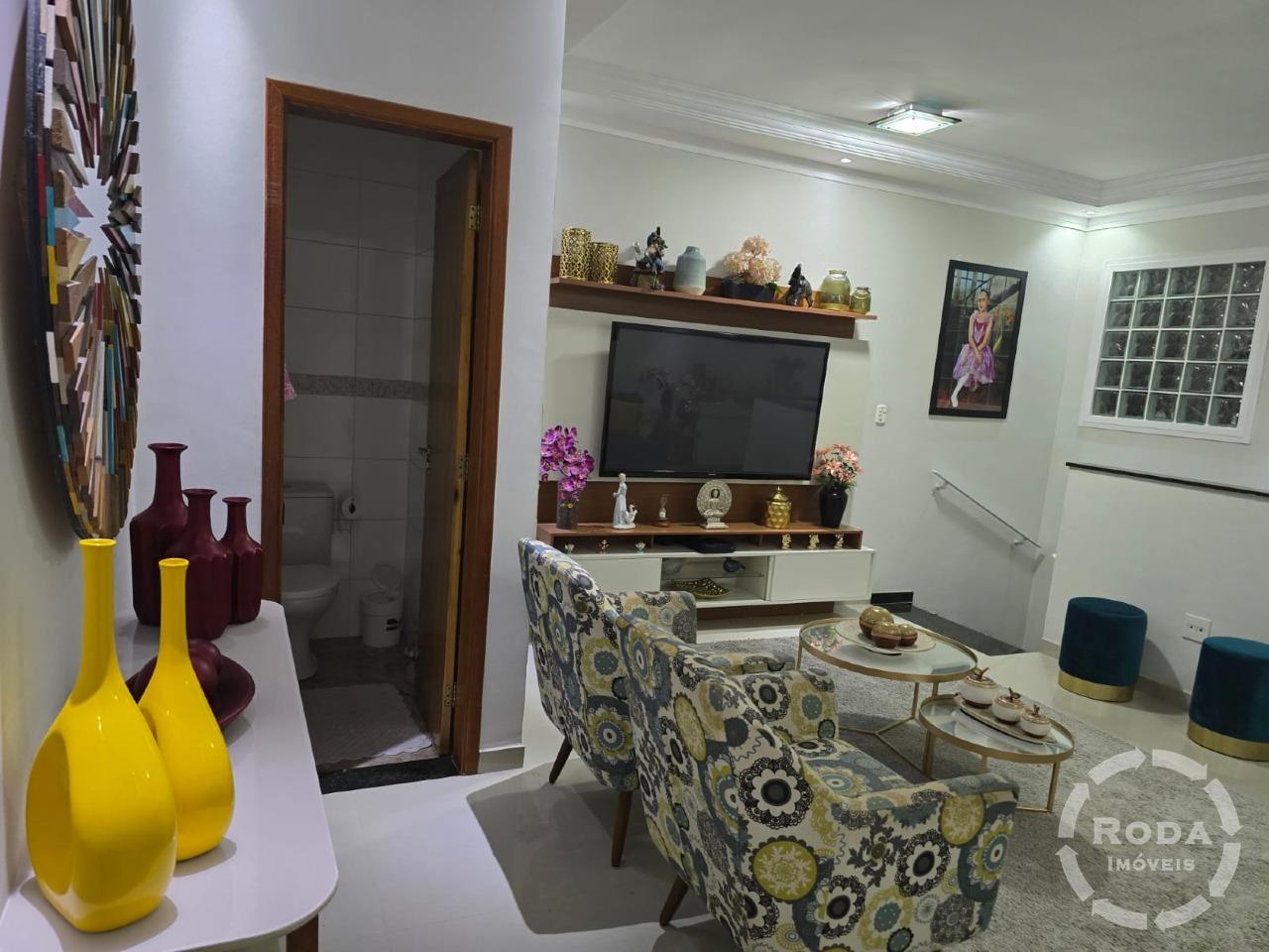 Casa Sobreposta Alta à venda no Embaré: 