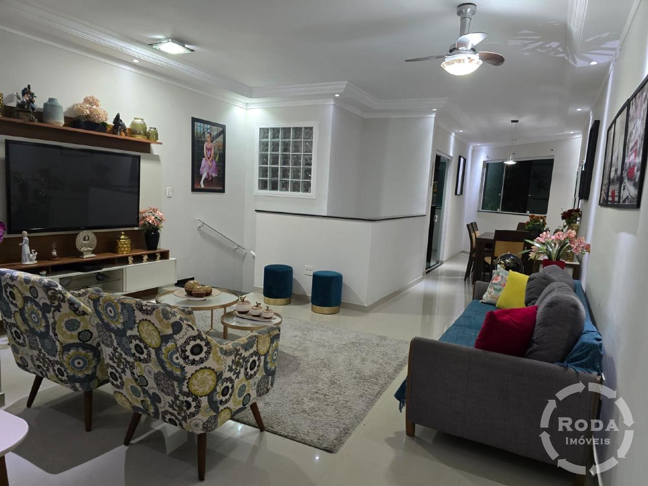 Casa Sobreposta Alta à venda no Embaré: 