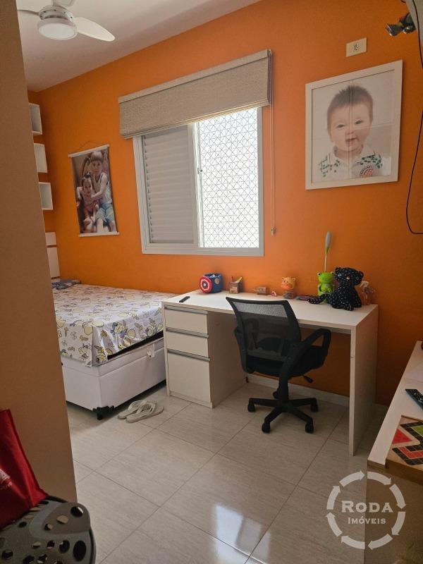 Casa Sobreposta Alta à venda no Embaré: 