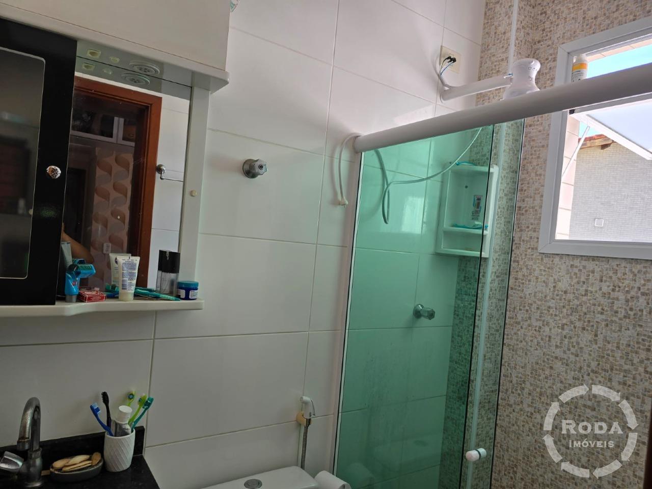 Casa Sobreposta Alta à venda no Embaré: 