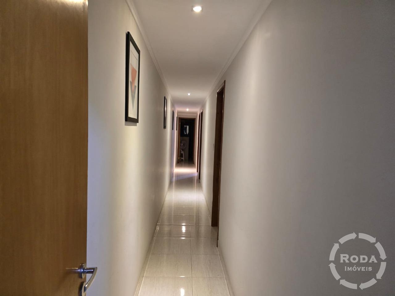 Casa Sobreposta Alta à venda no Embaré: 