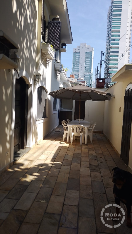 Casa à venda no Ponta da Praia: 