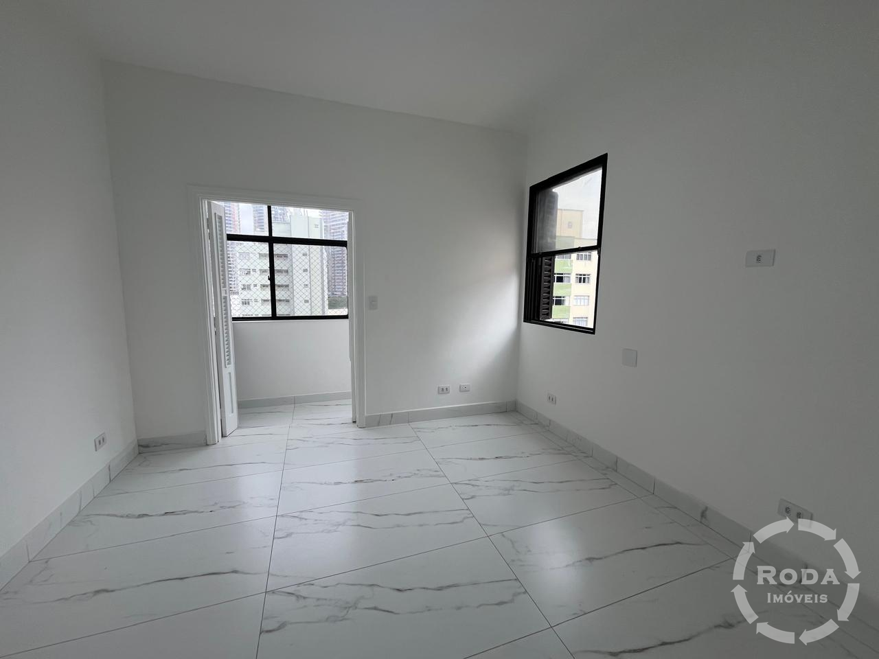 Apartamento à venda no Ponta da Praia: 