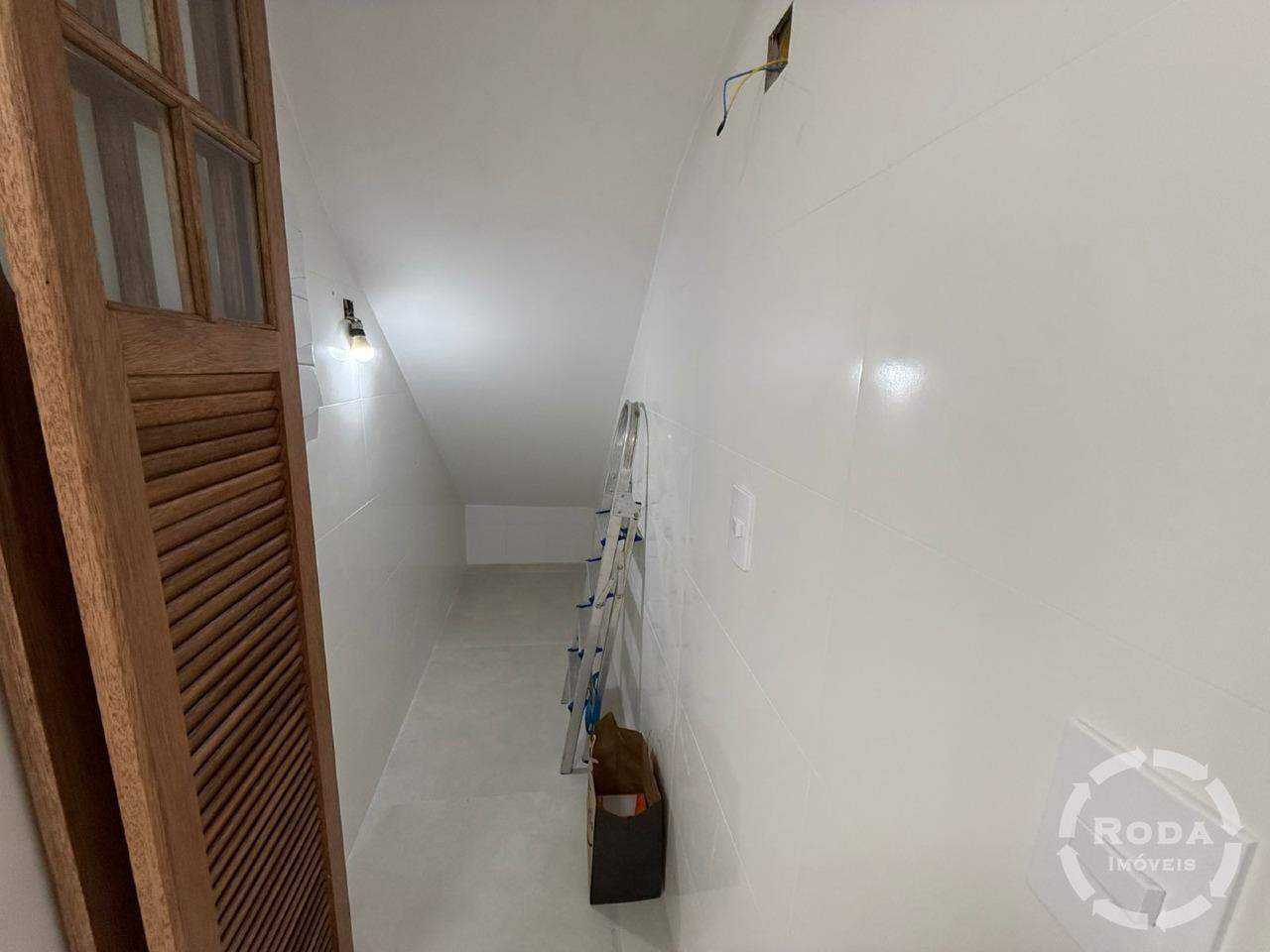 Casa para aluguel no Embaré: 