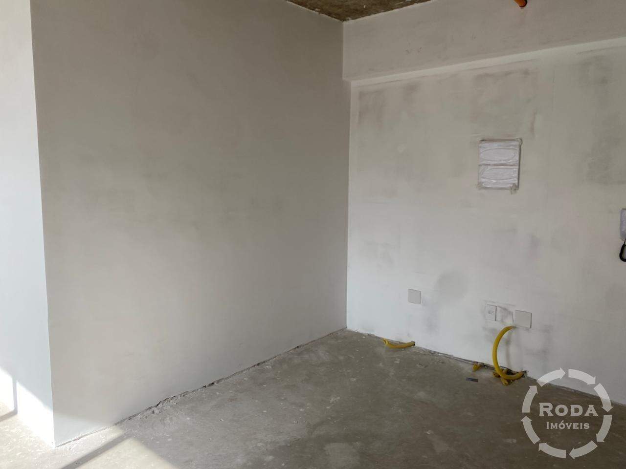 Sala à venda no Ponta da Praia: 