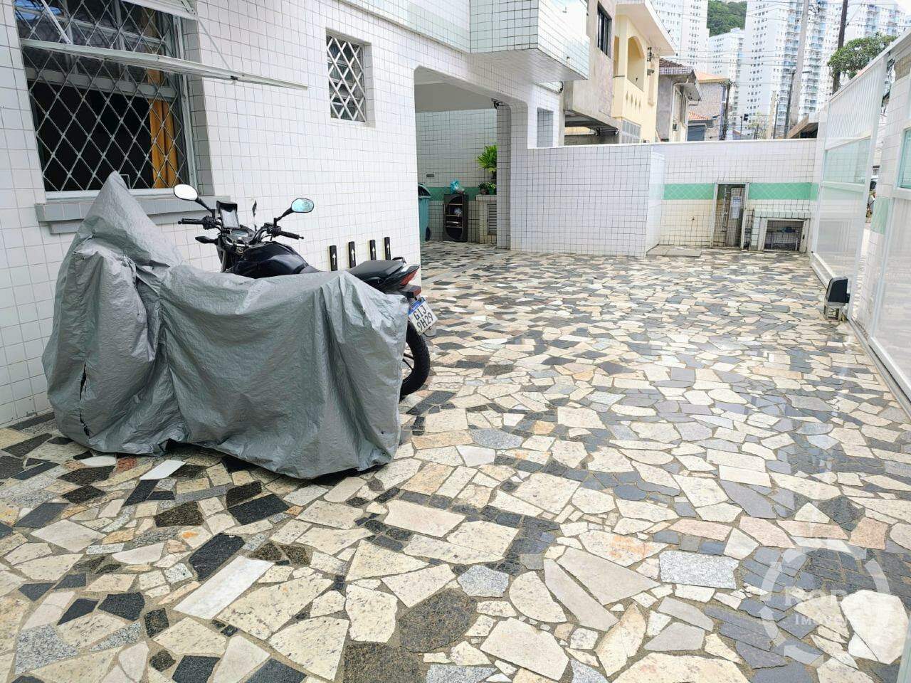 Apartamento Térreo à venda no Marapé: 
